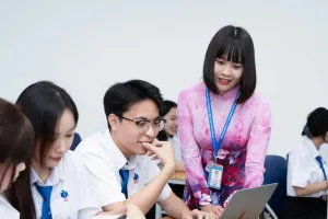 Phụ cấp cán bộ quản lý nhà trường không còn phụ thuộc vào việc phân hạng trường. Ảnh: MOET