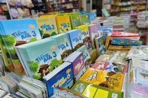 Thủ tướng chỉ đạo huy động tất cả nguồn lực, in ấn, cung ứng đủ sách giáo khoa.