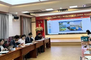 Buổi họp gỡ vướng cấp sổ hồng của Tổ công tác 1645. Ảnh: THANH HIỀN