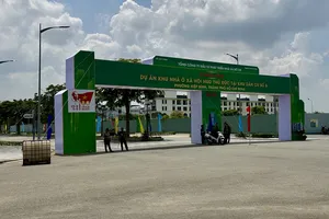 Xung quanh khu đất thực hiện Dự án khu nhà ở xã hội HUD Thủ Đức. Ảnh: THANH HIỀN