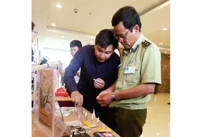 Đại biểu dự hội thảo ngày 21-11