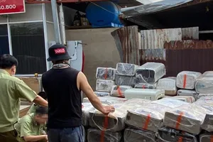 Phát hiện kho chứa trữ hàng trăm máy lạnh nhập lậu