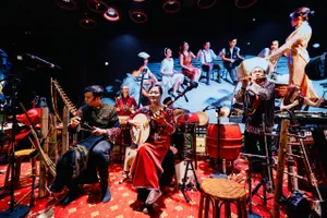 Các nghệ sĩ biểu diễn tại Chào Show