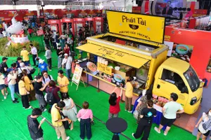 Tấp nập khách đến với Ngày của Phở 2025