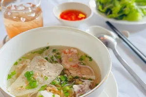 Món bún quậy được đưa vào khách sạn 5 sao tại TPHCM 