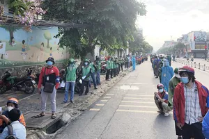 Shipper được xét nghiệm từ 6 giờ đến 21 giờ, ở bất cứ trạm y tế nào