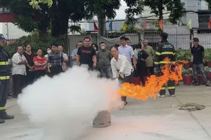 Gần 200 chủ nhà trọ được hướng dẫn kỹ năng phòng cháy chữa cháy