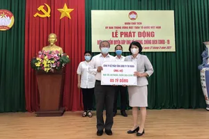 Tổng Công ty Tín Nghĩa ủng hộ 5 tỷ đồng mua vaccine phòng, chống dịch Covid-19