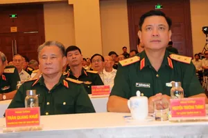 Trung tướng Nguyễn Trường Thắng cùng chủ trì buổi gặp mặt