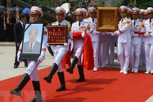 Quê nhà đón linh cữu nguyên Tổng Bí thư Đỗ Mười về nơi an nghỉ cuối cùng