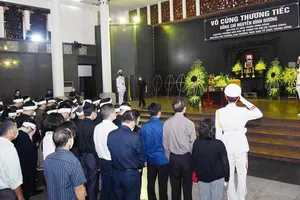  Lễ tang nguyên Phó trưởng Ban Tổ chức Trung ương Nguyễn Đình Hương. Ảnh: VIẾT CHUNG