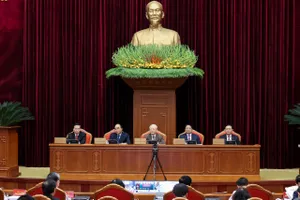 Tổng Bí thư Nguyễn Phú Trọng và các đồng chí lãnh đạo Đảng, Nhà nước đến dự hội nghị tại điểm cầu chính trụ sở Trung ương Đảng ở Hà Nội. Ảnh: VIẾT CHUNG