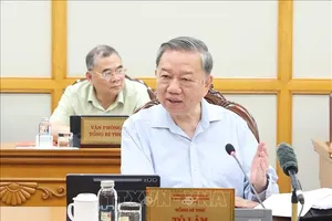 Bố trí, sắp xếp cán bộ đúng nguyên tắc, khuyến khích cán bộ còn tuổi làm việc