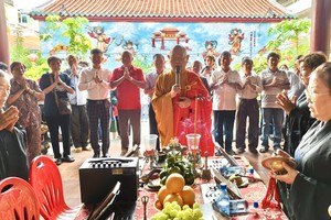 二府会馆启坛建礁盂兰法会
