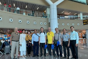 华人代表赴河内出席八月革命胜利暨“九‧二”国庆80周年国家级庆典。