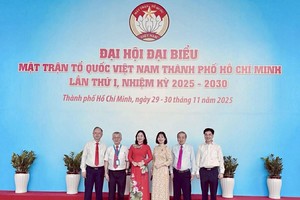 多位华人代表获选参加新一届胡志明市越南祖国阵线委员会