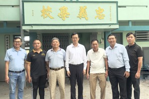 中国驻本市总领馆代表团到访决胜村关帝庙忠义华文学校