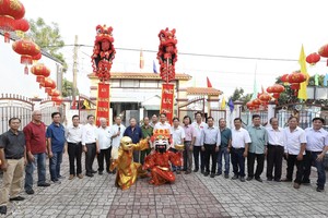 同奈省禄宁华人相济会关照华人同胞