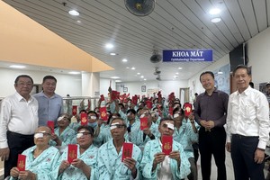 潮州义安会馆资助53名贫困者免费施白内障手术