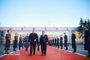 越南政府总理范明政的送行仪式。