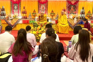 圣索仁波切大师在草堂禅寺主持“通往真正幸福之路”法会