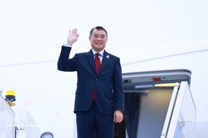越南政府总理黎明兴回到河内，圆满结束赴俄罗斯出席东盟-俄罗斯关系35周年纪念峰会之行。 