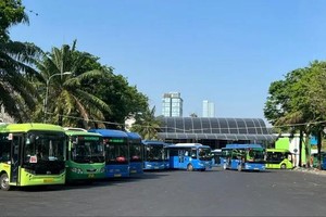 本市拟3个月免收巴士车费 无需身份认证。