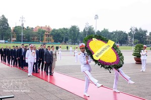 泰国国王和王后圆满结束对越南进行国事访问