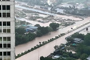9月17日上午，河内安义、阳内及河东地区积水，持续4天的降雨仍未停歇。