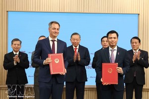 党中央总书记、国家主席苏林见证越南与联合国交换双边合作文本。图自越通社