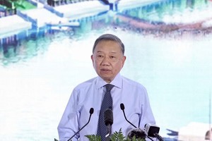 党中央总书记、国家主席苏林出席北兴海水利系统升级、现代化改造和改善水环境项目开工仪式并发表指导讲话。图自越通社
