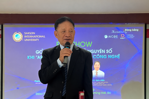 黄文越副教授、博士在“解码数字时代的语言：当人工智能遇见文化与科技”专题交流活动上致开幕辞。