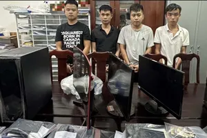 Bắt nhóm đối tượng đăng tuyển “phi công” để chiếm đoạt tiền