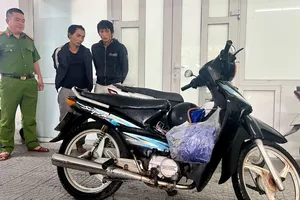 Công an bắt giữ 2 đối tượng cùng tang vật