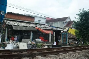 Bộ GTVT đề nghị các địa phương bố trí kinh phí xóa lối đi tự mở qua đường sắt 