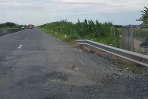 Tai nạn rình rập trên tuyến đường cao tốc Lộ Tẻ - Rạch Sỏi