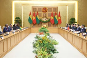 Thủ tướng Phạm Minh Chính hội kiến Tổng thống Cộng hòa Guinea-Bissau Umaro Sissoco Embaló, chiều 7-9. Ảnh: VIẾT CHUNG