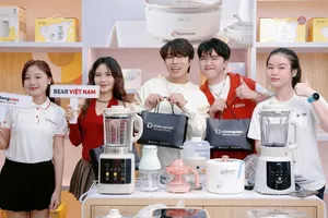 Các sản phẩm gia dụng thông minh đã lên kệ tại hệ thống Di Động Việt