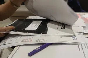 Khách hàng bức xúc vì Novareal chậm trả tiền cọc mua nhà dự án. Ảnh: THANH HIỀN