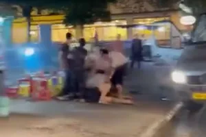 Hình ảnh vụ việc cắt từ clip 