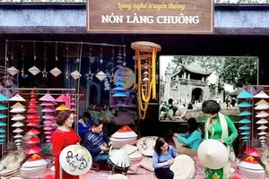 Hà Nội ưu tiên lập khu phát triển thương mại, văn hóa tại các khu phố và làng nghề