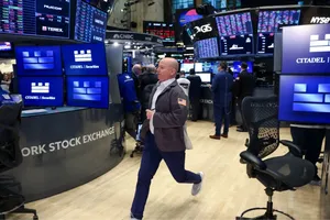 Cổ phiếu Phố Wall biến động sau khi thị trường toàn cầu giảm mạnh vào ngày 7-4. Ảnh: Getty Images