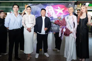 Miss Universe 2024 Victoria Kjær Theilvig Jakrajutatip đến Việt Nam