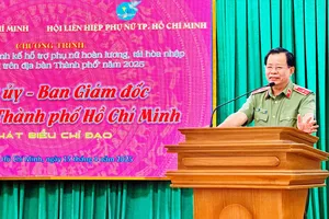 Thiếu tướng Trần Đức Tài, Phó Giám đốc Công an TPHCM phát biểu tại buổi trao phương tiện sinh kế