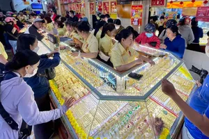 Giá vàng trong nước chiều 19-4 tiếp tục giảm mạnh, còn 114 triệu đồng/lượng