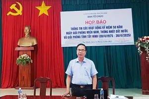 Lãnh đạo sở VH-TT-DL Tây Ninh phát biểu tại họp báo