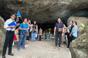 Dịp nghỉ lễ 30-4 và 1-5: Khách đặt tour về nguồn và biển đảo tăng mạnh 