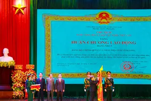 Vĩnh Long đón nhận Huân chương Lao động hạng Nhất