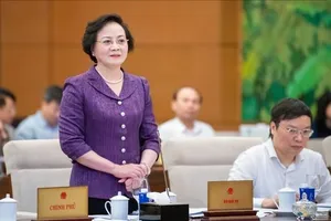 Bộ trưởng Bộ Nội vụ Phạm Thị Thanh Trà báo cáo về dự thảo Luật Tổ chức chính quyền địa phương (sửa đổi)