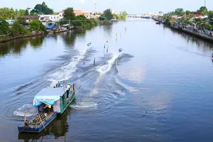 Sôi nổi Giải đua vỏ máy composite tỉnh Cà Mau mở rộng